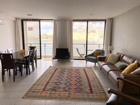 Holiday apartment Grand Harbour views