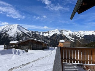 Achensee, Winterwanderung zur Alm vom Haus Auszeit