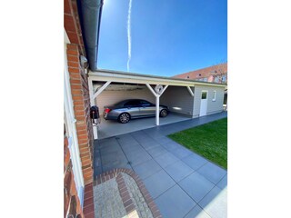 Carport mit Rolltor