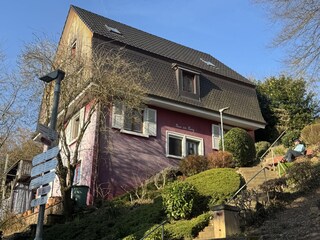 Das Haus mit Sitzbank