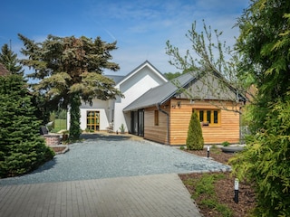 Villa Hermanuv Mestec Außenaufnahme 3