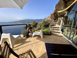 Terrasse mit Meer- und Inselblick