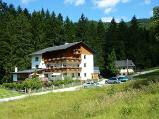 Pension Gewessler im Sommer