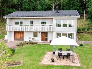 4 Sterne Ferienhaus in UDDEVALLA - Uddevalla - image1