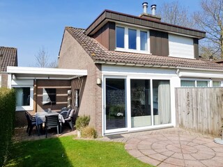 Sonnen- und Regenterrasse