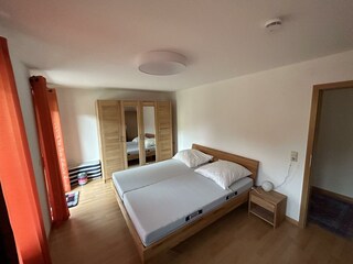 Schlafzimmer_andere_Perspektive