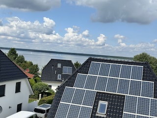 Blick vom Spitzboden auf den See