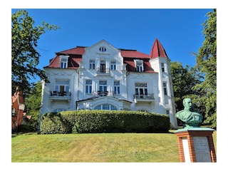 Villa Staudt, Promenade