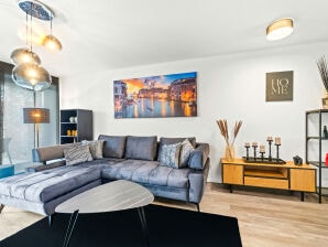 Ferienwohnung 10 Rooms Suite Emden