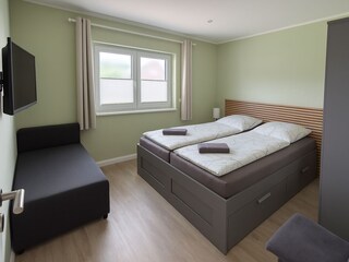1. SZ (Doppelbett und Aufbettung)