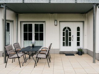 Eingang + Terrasse Ferienwohnung