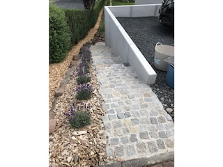 Weg zur eigenen Terrasse