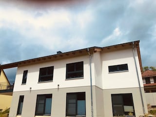 Haus/ Ferienwohnung rechts oben