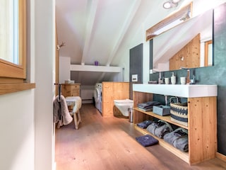 Bathroom 1 with washing machine and dryer