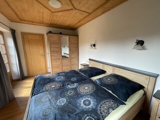 Schlafzimmer Ansicht 1