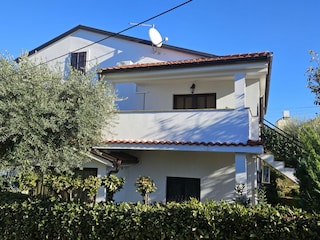 Apartment Njivice Außenaufnahme 4