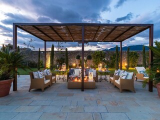Villa Marlia  100