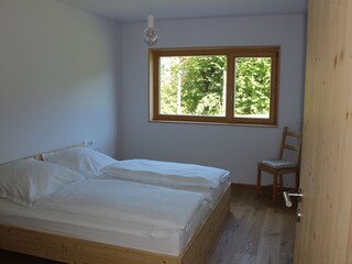 Schlafzimmer im UG zum Osten hin