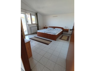 Schlafzimmer 2 DG
