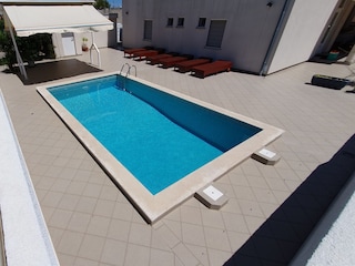 Pool, mittags