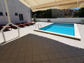 Pool, mittags