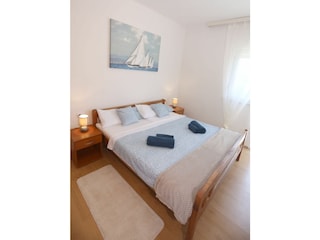 Schlafzimmer 4