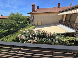 Terrasse mit Sonnenschutz