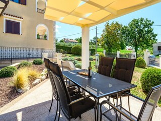 Apartment Pore Outdoor Recording 10