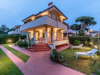 Villa Pietrasanta  1