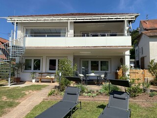 Hausansicht vom Garten