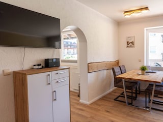 Wohn-/Essbereich mit offener Küche