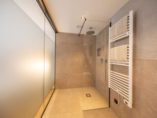 Badezimmer 1