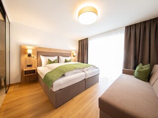 Schlafzimmer 2