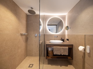 Badezimmer 2