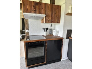 Cooker with oven