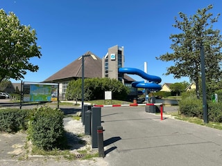 Einfahrt in den Ferienpark