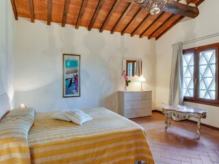 Farmhouse Certaldo Features 21