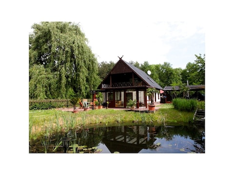 Ferienhaus am Wasser im Spreewaldkurort Burg