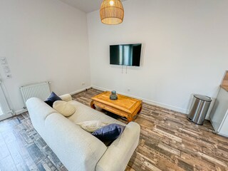 Wohnzimmer mit Fernseher
