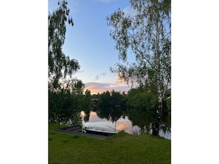 Traumhafter Blick auf den See und eigenes Boot
