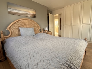 Großes Schlafzimmer