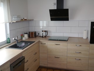 Küchenzeile mit Zubehör