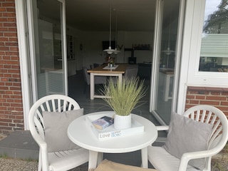 Terrassenplatz direkt an der Wohnung.