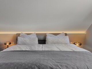 gemütliches Doppelbett