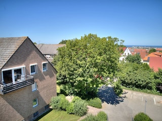 Gebäudeansicht und Balkon - Ostseite