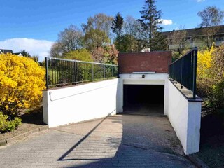 Tiefgarageneinfahrt