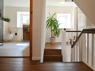 staircase 1st floor, entrance large bathroom