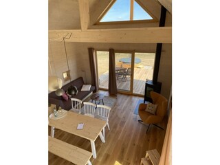 Wohnbereich mit Blick auf die Terasse