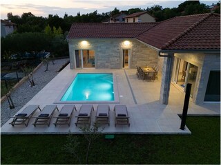 Vakantiehuis Pinezići (Krk) Buitenaudio-opname 2