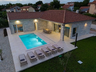 Vakantiehuis Pinezići (Krk) Buitenaudio-opname 2